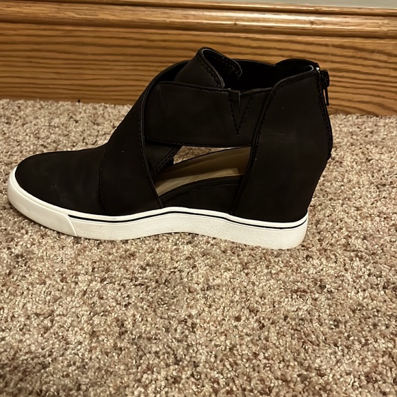 Style Wedges, size 8.5 women’s, color black - Picture 3 of 5